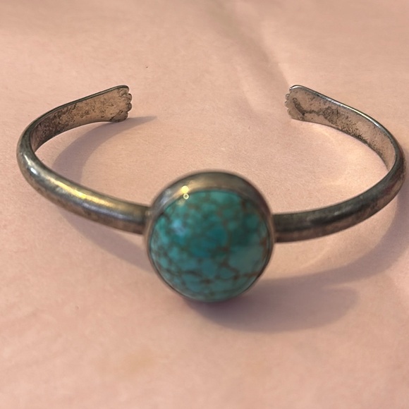 KG Jewelry - Vintage KG turquoise & silver cuff bracelet